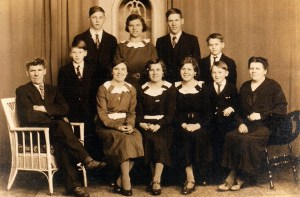pic of Grandma Lievens' family